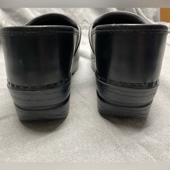 Dansko Black Professional Clogs | EU Size 37 - Picture 5 of 8